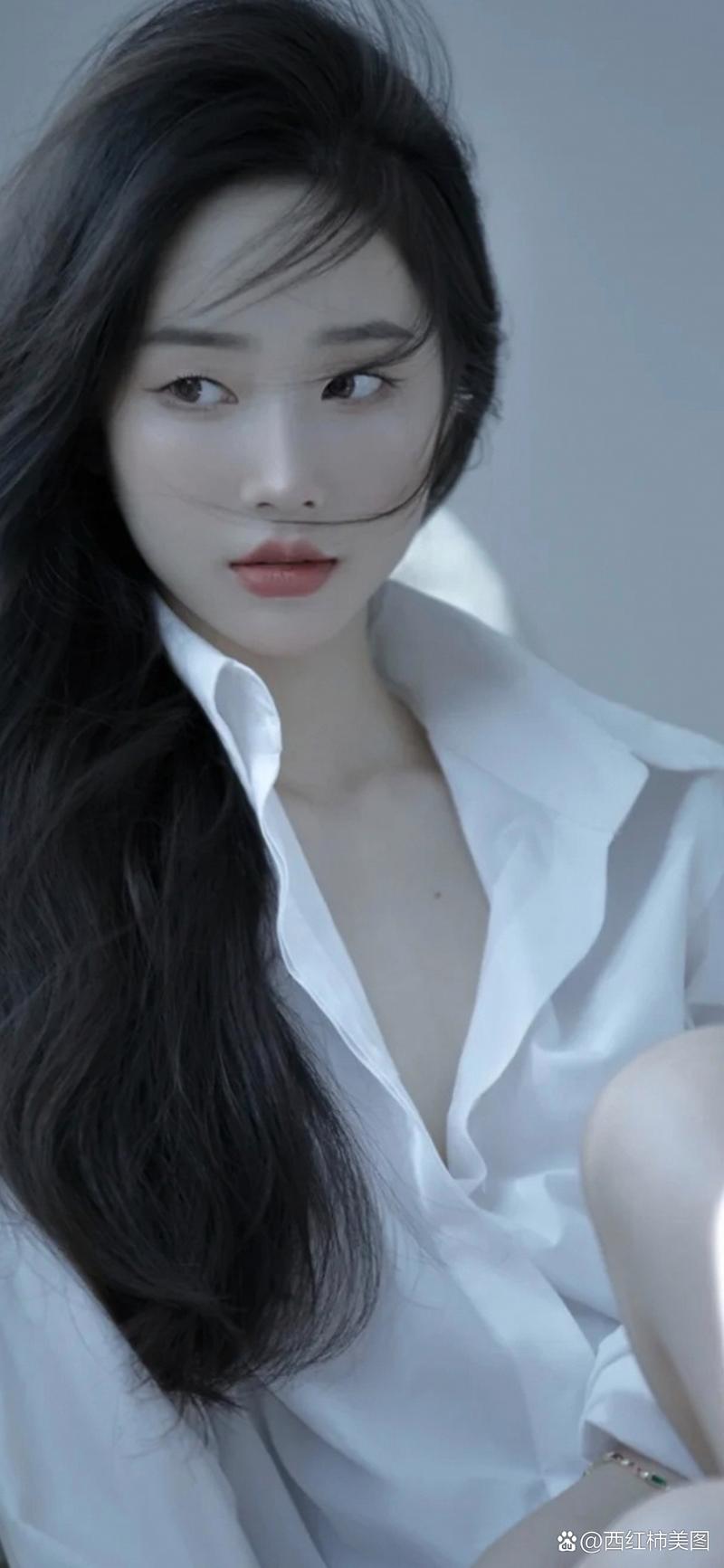 丰满的她小说