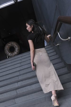 美女被歹徒糟蹋了一夜