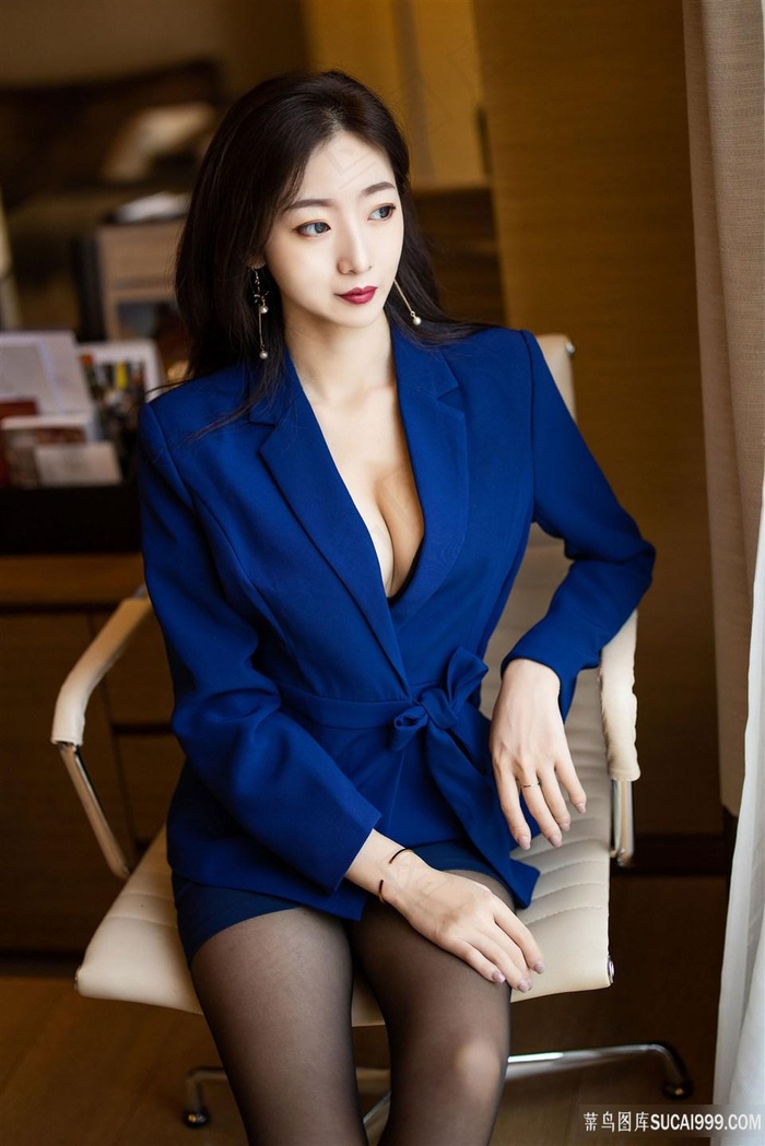 美女被男人扒开腿猛的软件