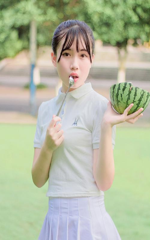 电梯小姐动漫在线观看