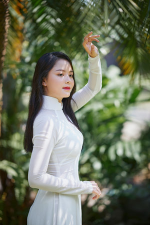 江山为聘任嘉伦谭松韵